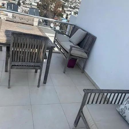 Great Spot In The Heart Of 아파트